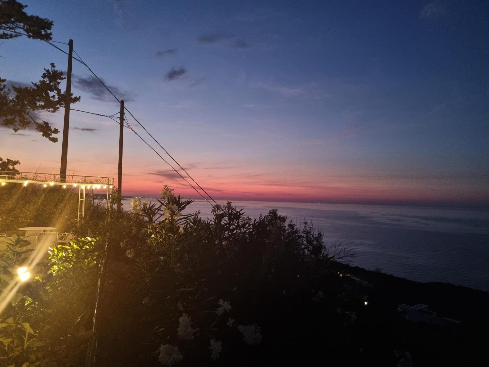 Carezza Del Mare Villa โทริโนดิซานโกร ภายนอก รูปภาพ