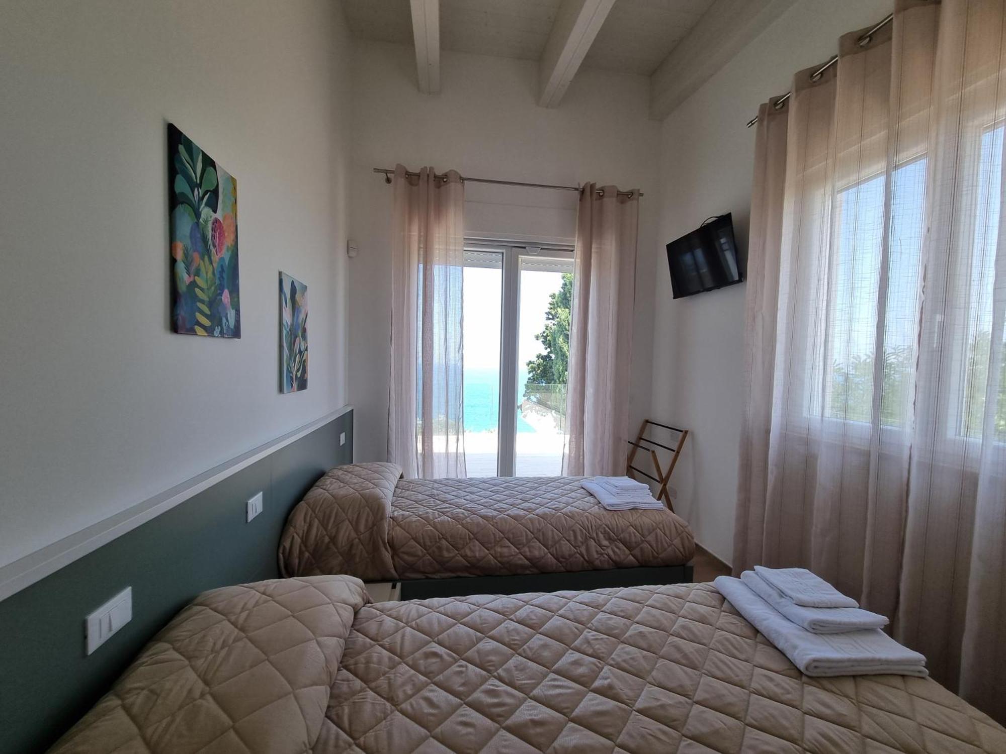 Carezza Del Mare Villa โทริโนดิซานโกร ภายนอก รูปภาพ