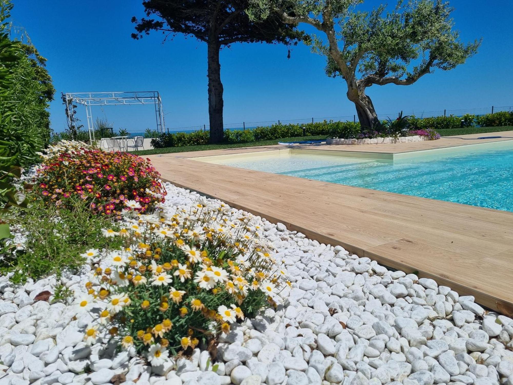 Carezza Del Mare Villa โทริโนดิซานโกร ภายนอก รูปภาพ